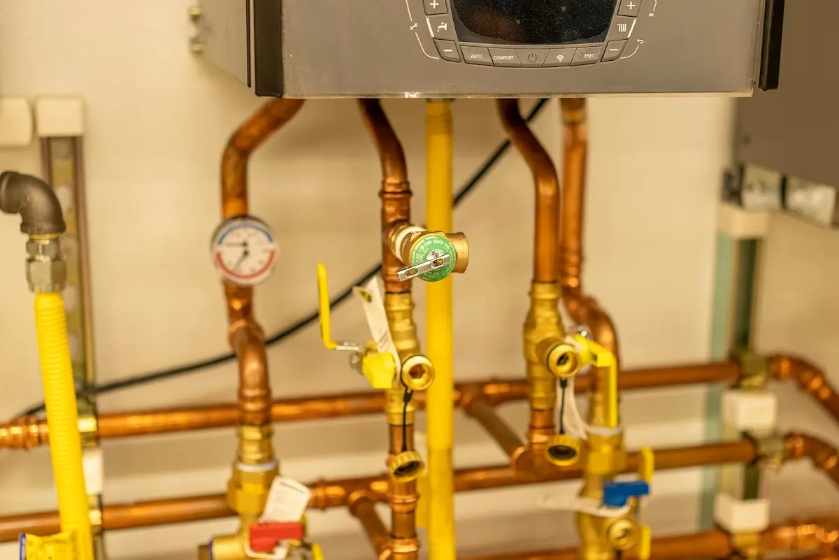 Licensed technician providing Emergency Plumbing for a homeowner in West Monroe